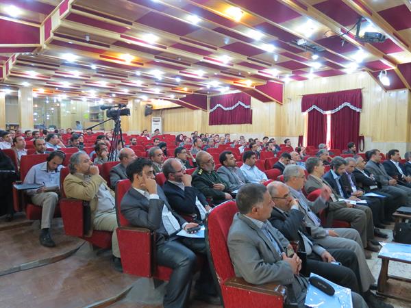 گزارش همایش تخصصی و کارگاه آموزشی  "بررسی ایمنی تشعشع در شبکه های ارتباطی" یزد 31 اردیبهشت ماه 1393