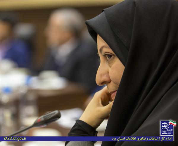 «همه جا در دسترس» در انتظار آثار هنرمندان یزدی