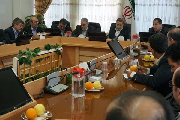 دکتر براری در سفر به یزد:  وزارت ارتباطات وفناوری اطلاعات  به سرمایه گذاران بخش خصوصی تسهیلات می دهد .