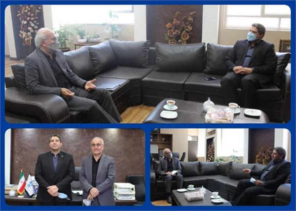 برنامه های مشترک دانشگاه آزاد و حوزه ICT استان یزد منجر به حمایت از کارآفرینی، مهارت و اشتغال در صنعت ارتباطات و فناوری اطلاعات خواهد شد