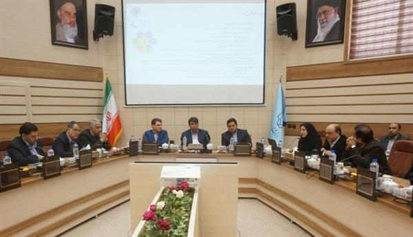 با حضور رییس صندوق شکوفایی و نوآوری/ راهکارهای توسعه منابع مالی زیست بوم نوآوری و کارآفرینی فاوای استان یزد بررسی شد