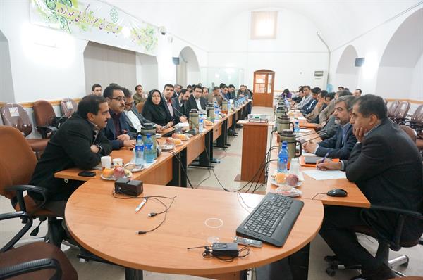 معاون وزیر :  طرح موتور جستجوگر دانشگاه یزد ازمهمترین برنامه های وزارت ارتباطات است