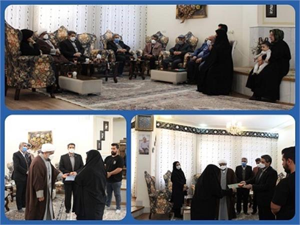 دیدار دبیر شورای فرهنگی و اقامه نماز وزارت ارتباطات و فناوری اطلاعات با خانواده سرپرست و دبیر اقامه نماز فقید امور شعب پست بانک استان یزد
